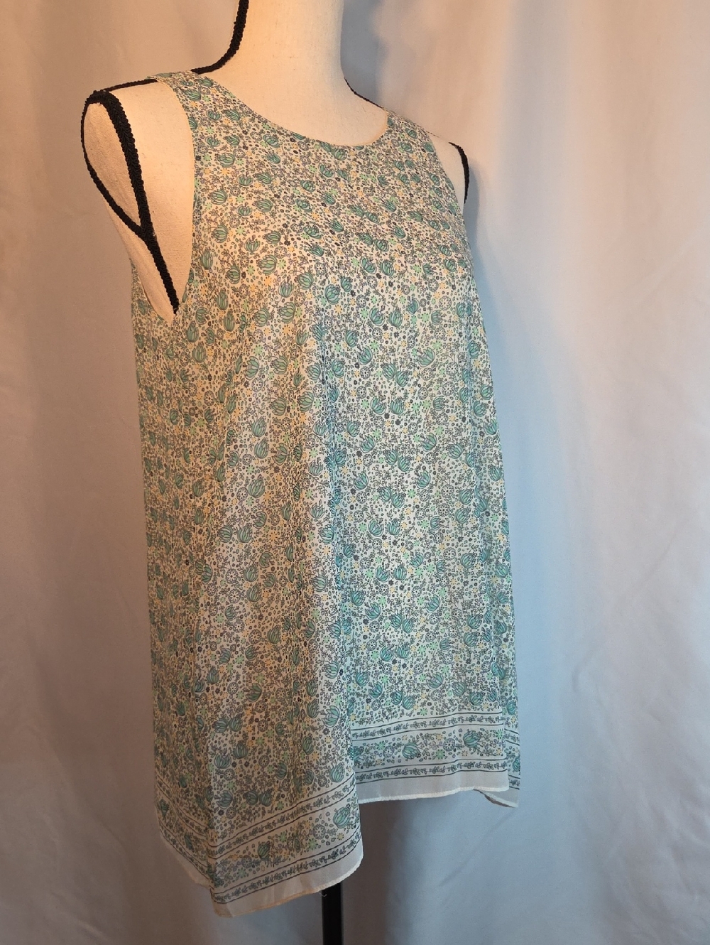 Max Studio Light Blue Floral Sleeveless A-Line Tank